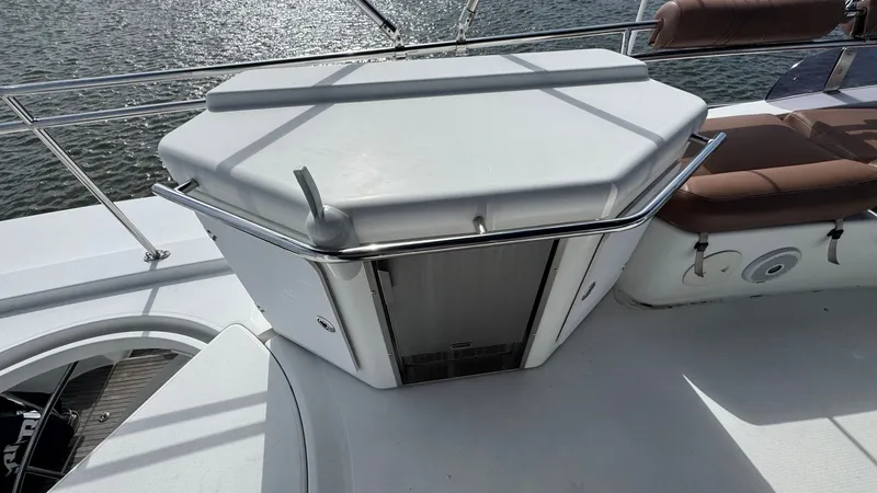 Dream Catcher Yacht Photos Pics Flybridge Entertainment Center