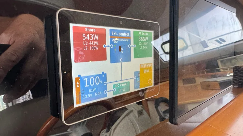 Dream Catcher Yacht Photos Pics Engine Room