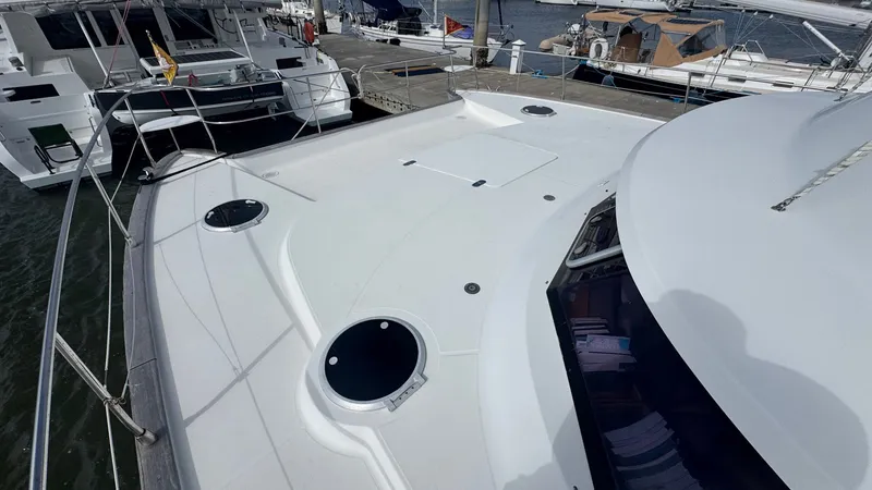 Dream Catcher Yacht Photos Pics Bow View