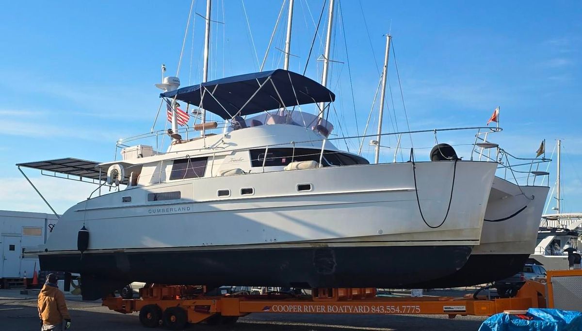 2009 Fountaine Pajot 46 