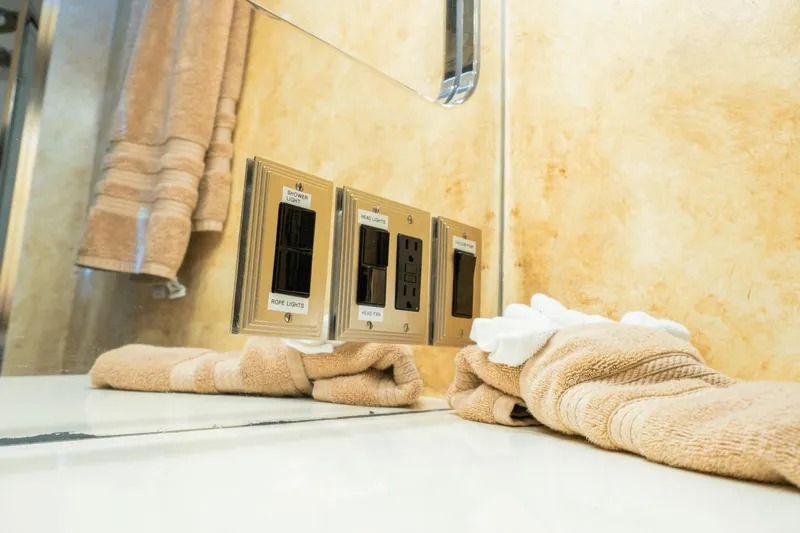 Family Vacation Yacht Photos Pics 