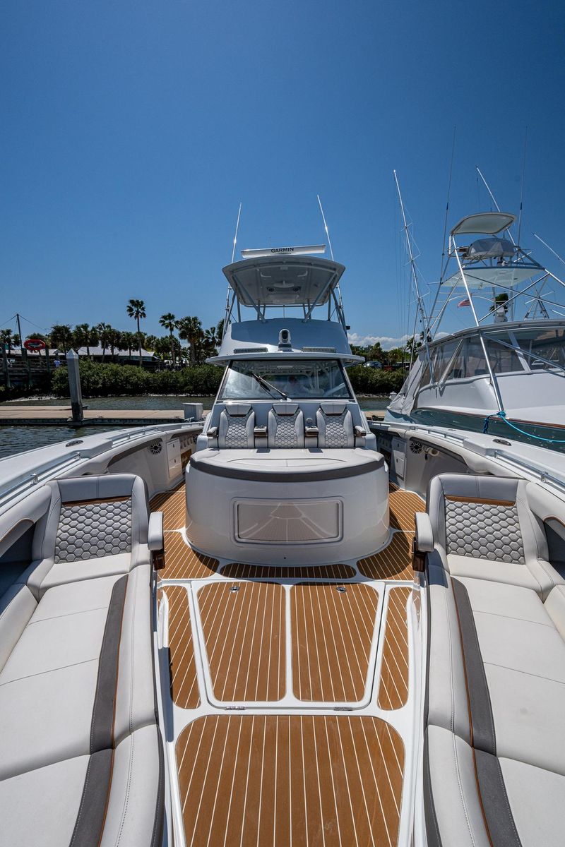 2022 Yellowfin 54 
