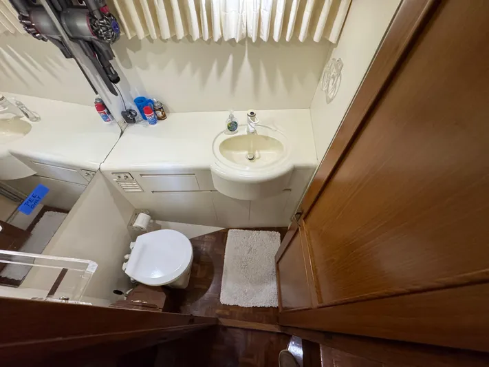 Knot Yet Yacht Photos Pics 