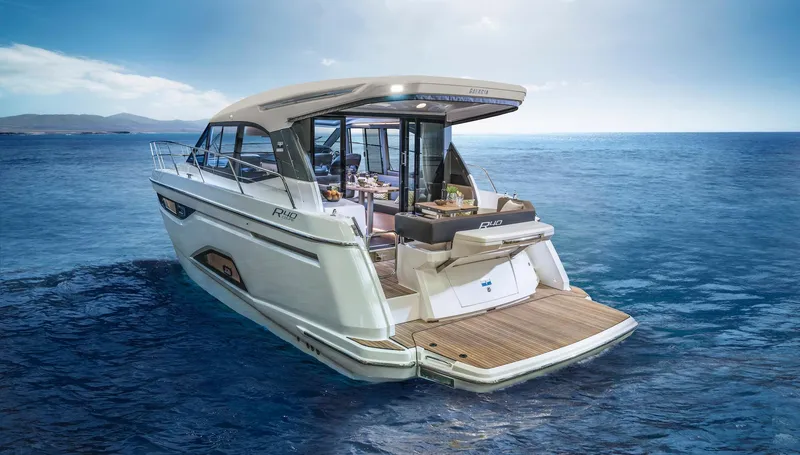 2023 In-stock Boat Yacht Photos Pics Bavaria R40 Coupe