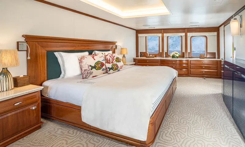 Asteria Yacht Photos Pics Owner Stateroom