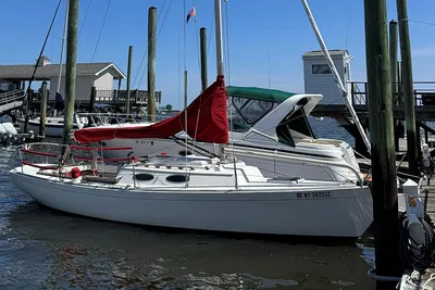 Alerion Express 28