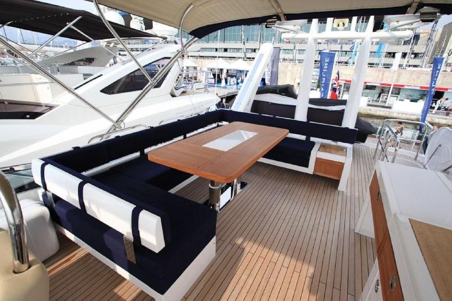2012 Fairline 79 