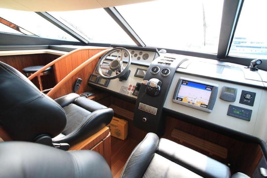 2012 Fairline 79 