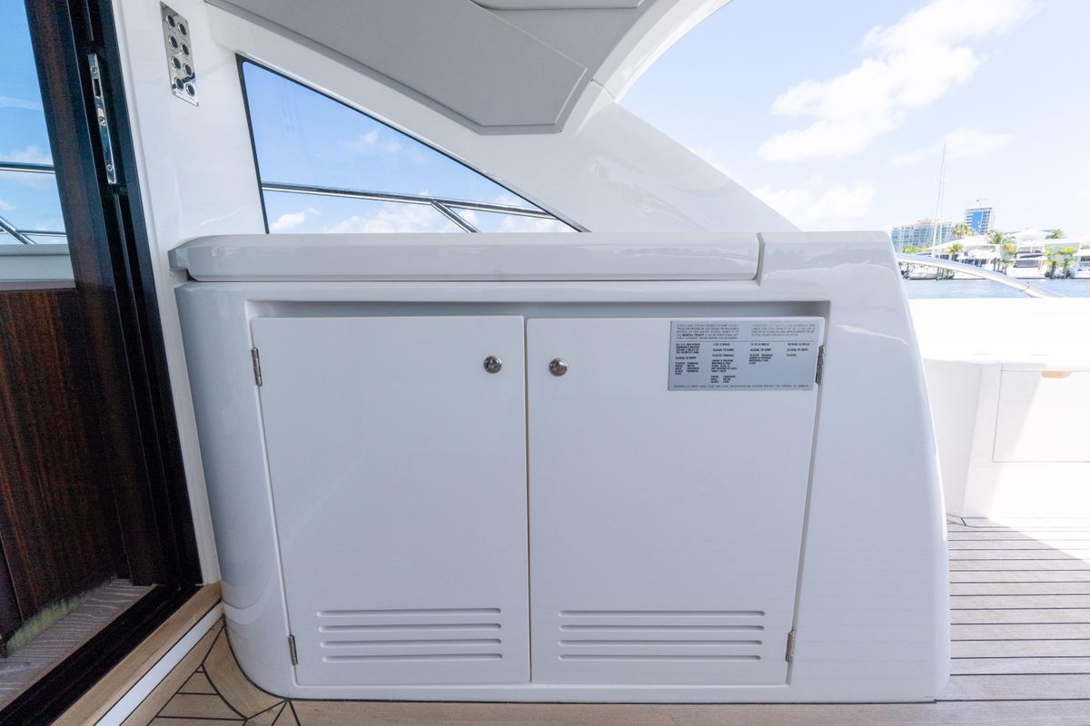 2022 Sunseeker 60 