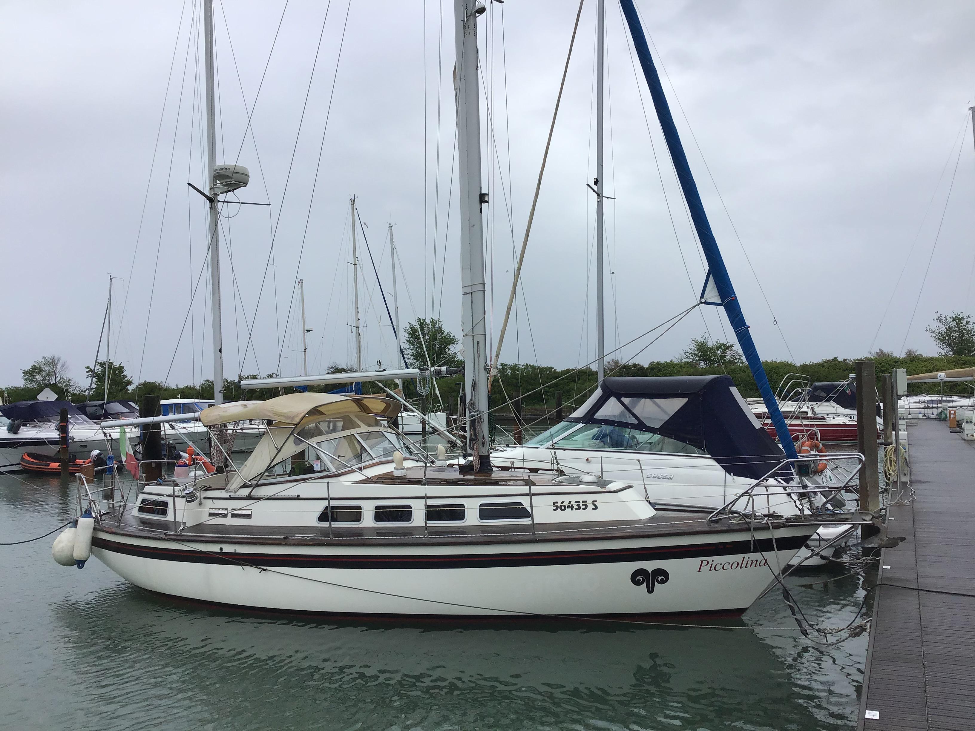 j 95 yacht for sale