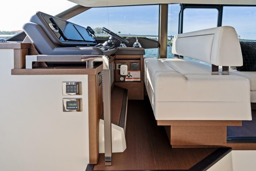 2020 Prestige 52 