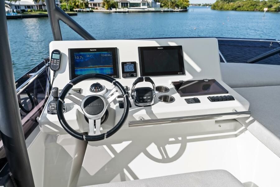 2020 Prestige 52 
