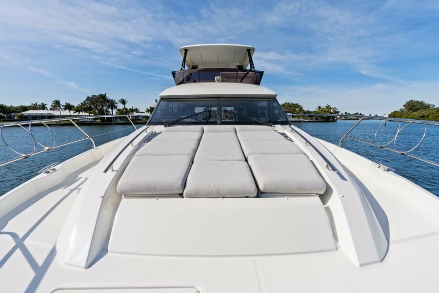 2020 Prestige 52 