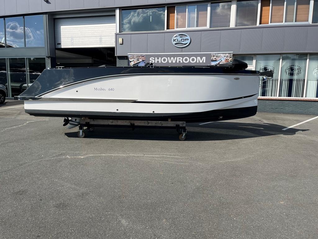 2023 Maxima Maxima 640 Tender met Honda 150 pk in uniek zwart-wit