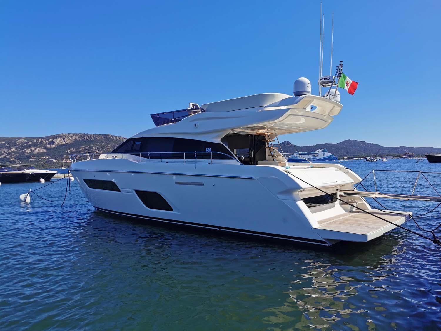 Used 2020 Ferretti Yachts 550 - 06 - Alpes-Maritimes | TopBoats