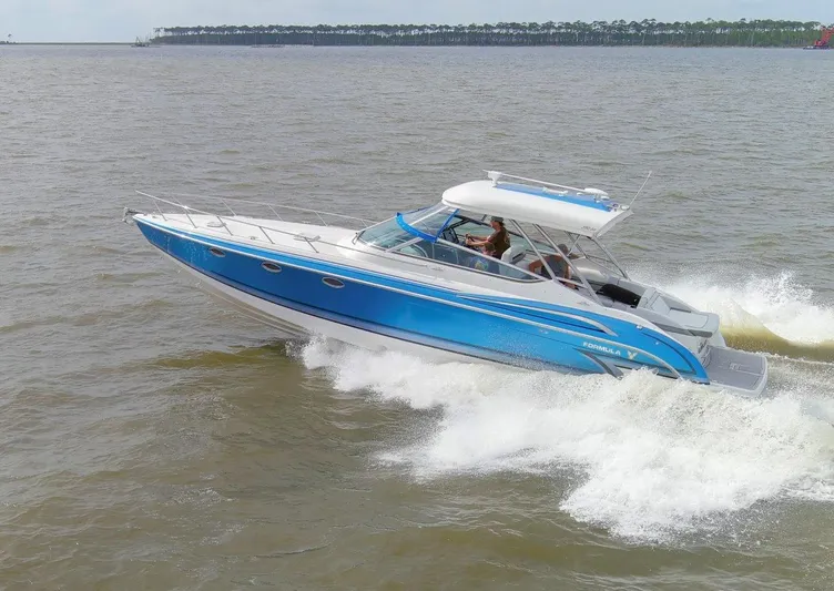 Bluebird Yacht Photos Pics 2017 37 Formula 370 SS Bluebird Running