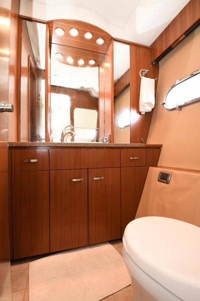 2008 Tiara Yachts 58 
