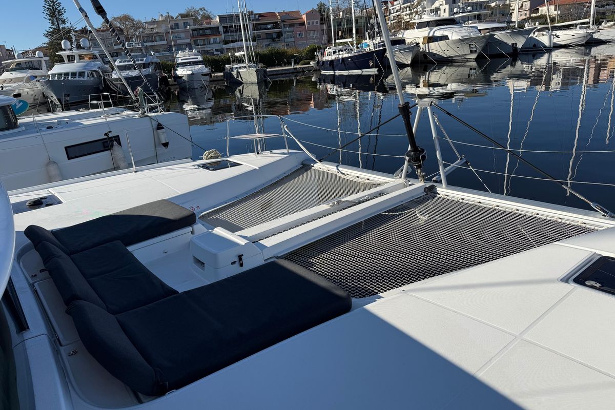 2022 Lagoon 45 