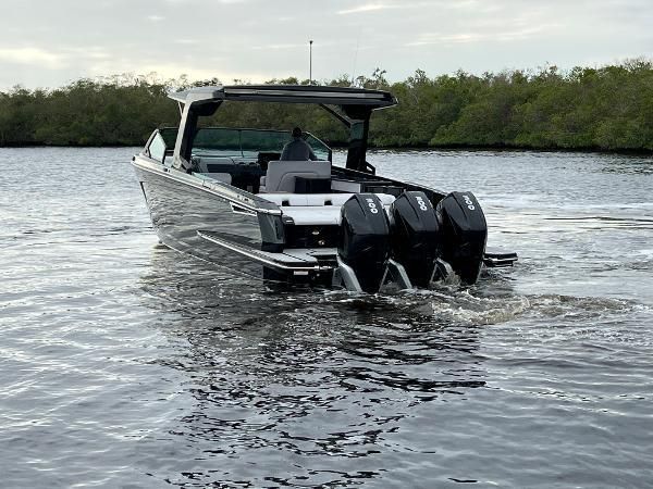 2021 Aviara AV36 Outboard