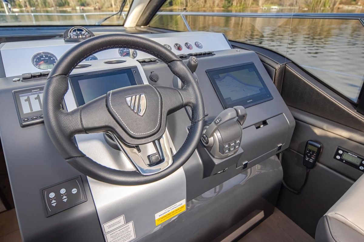 2025 Fairline 47 