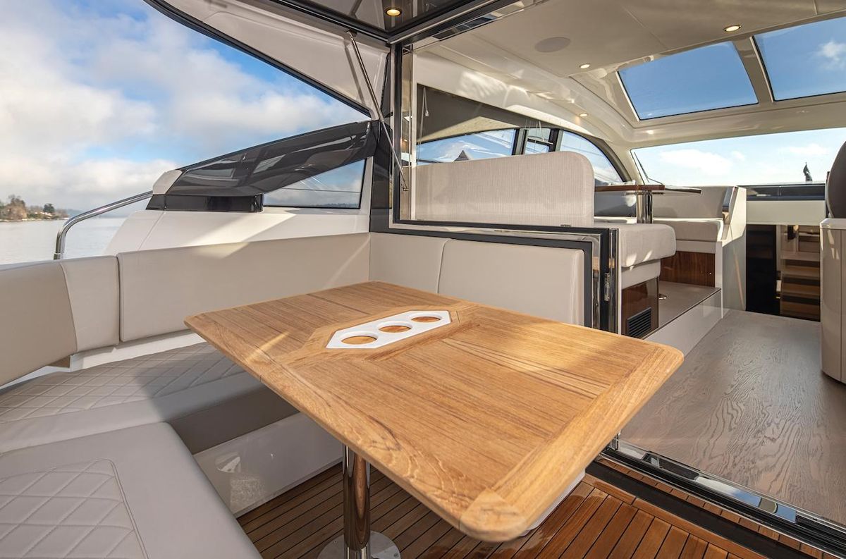 2025 Fairline 47 