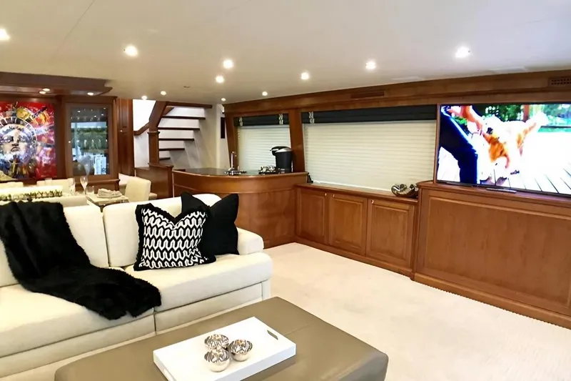 Harbor Lady Yacht Photos Pics Luxurious interior of 2005 Pacific Mariner Raised Pilothouse Motor Yacht with modern decor.