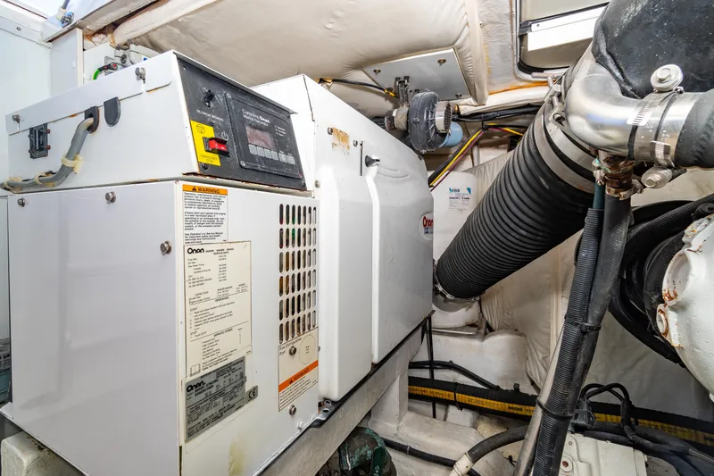 Seabreeze Yacht Photos Pics Princess 58 SEABREEZE - Engine Room