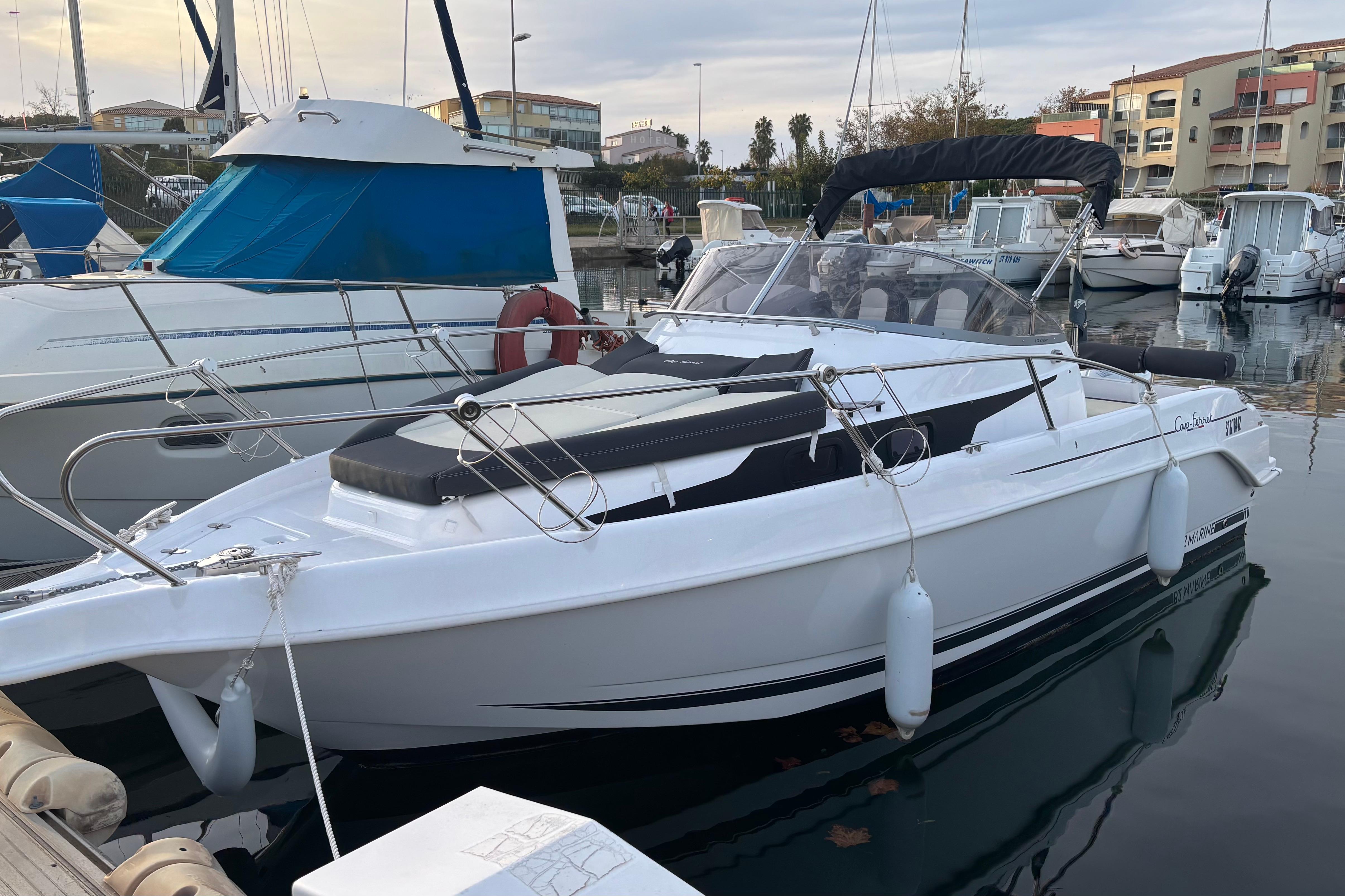 2023 B2 Marine CAP FERRET 752 CRUISER