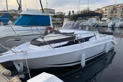 2023 B2 Marine CAP FERRET 752 CRUISER