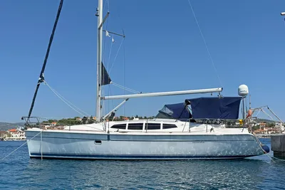 Hunter 39