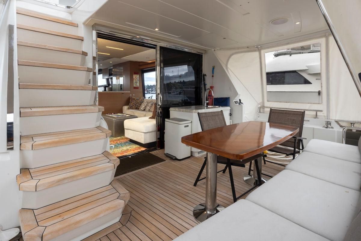 2017 Ocean Alexander 70 