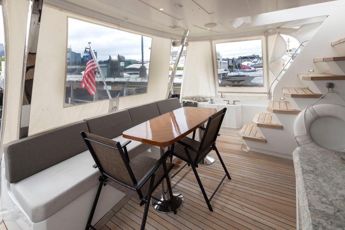 2017 Ocean Alexander 70 