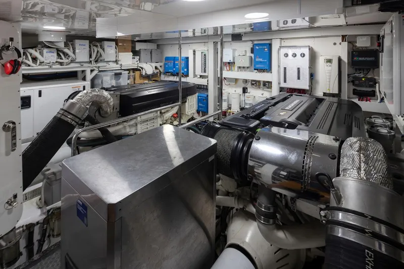 Crescent Moon Yacht Photos Pics 