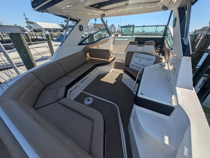  Yacht Photos Pics 2019 Sea Ray Sundancer 320 interior with spacious seating and modern design.
