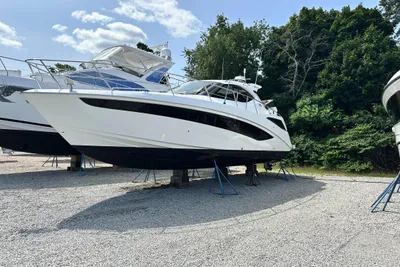 Galeon 385 HTS