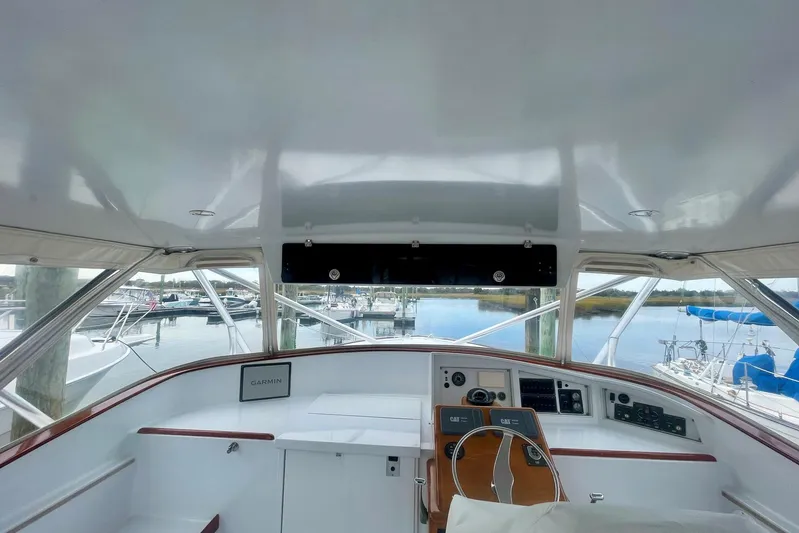 M.a.c. Daddy Yacht Photos Pics Interior view of 2005 Custom DeSanti Carolina Express boat at marina.