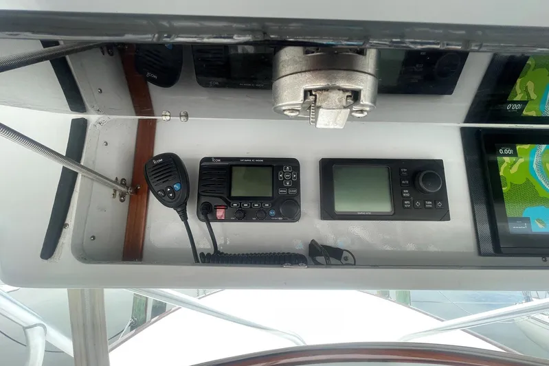 M.a.c. Daddy Yacht Photos Pics Control panel of 2005 Custom DeSanti Carolina Express boat with navigation equipment.