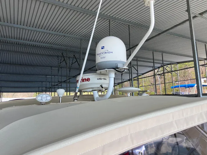 Huckleberry Friend Yacht Photos Pics 