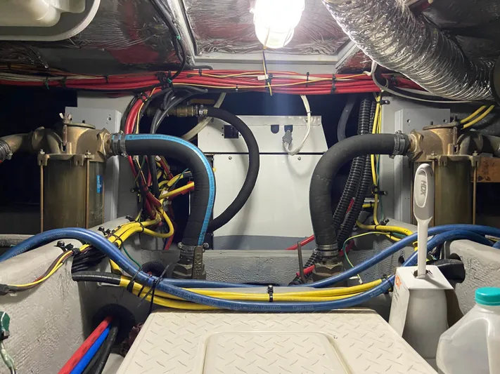 Huckleberry Friend Yacht Photos Pics 