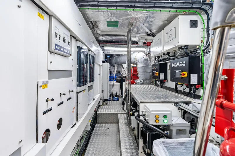 Don Tortuga Yacht Photos Pics Engine room of 2024 Sunseeker Ocean 90 yacht, featuring advanced machinery and control systems.