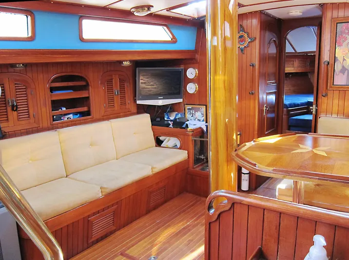 China Doll Yacht Photos Pics Main saloon - view fwd port