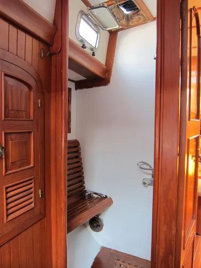 China Doll Yacht Photos Pics Forward stall shower