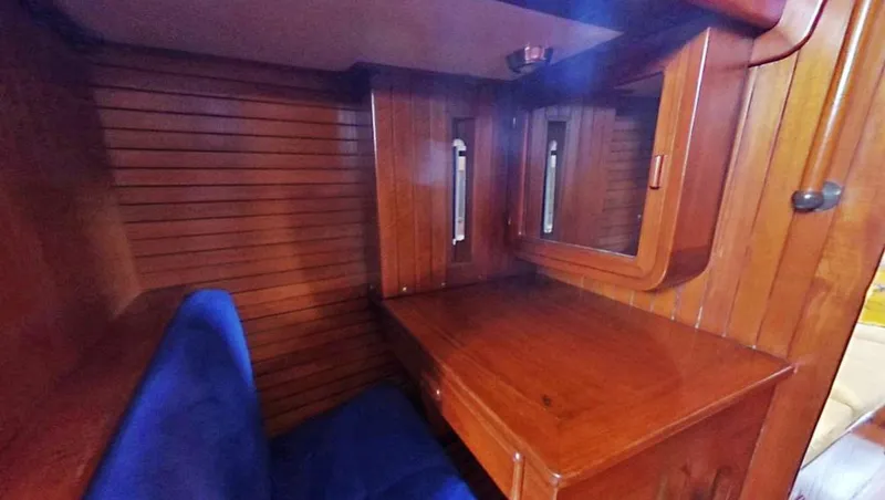 China Doll Yacht Photos Pics Aft cabin desk