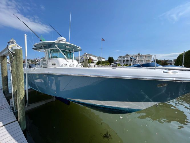 2007 Everglades 350 Center Console