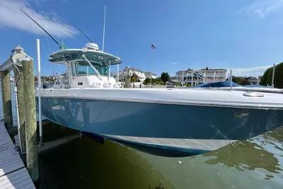 2007 Everglades 350 Center Console