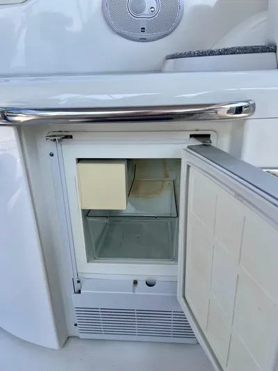 Still Groovin Yacht Photos Pics 