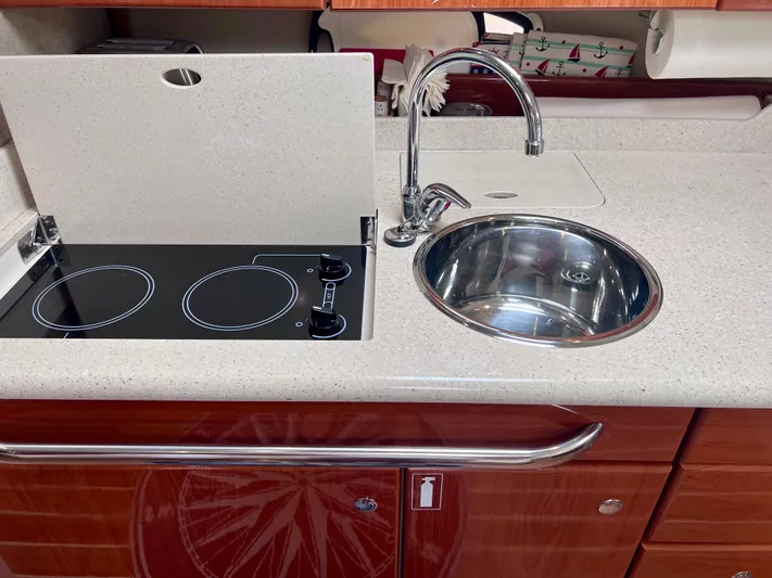 Still Groovin Yacht Photos Pics 