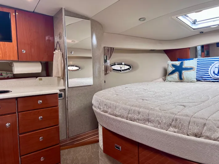 Still Groovin Yacht Photos Pics 