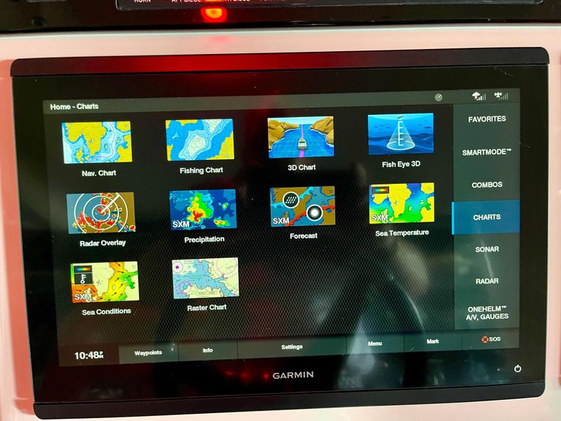 2021 Boston Whaler 350 Realm