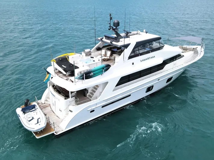  Yacht Photos Pics 2013 Cheoy Lee Bravo yacht on open water, featuring sleek design and luxury amenities.